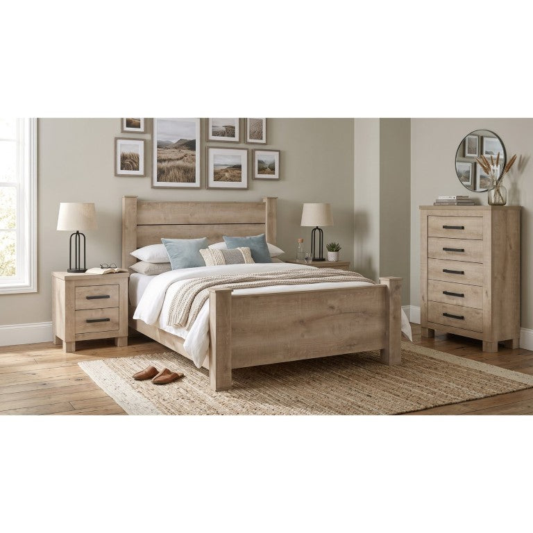 English Elm Oliver Weathered Oak King Bedroom Set with Plank Headboard and Bronze Hardware B2777S00710