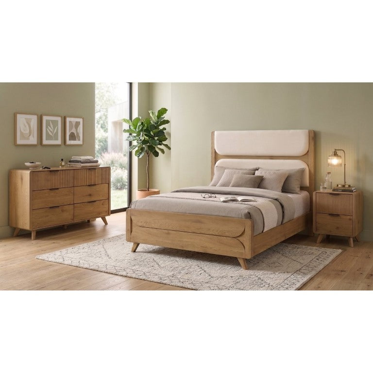 English Elm Sinclair Queen Bedroom Set with Oak Veneer Reeded Drawers and Cream Upholstered Headboard B2777S00732