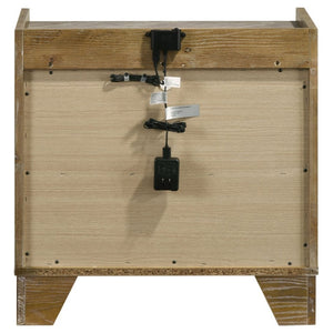 English Elm Millbrook Queen Bedroom Set with Bookcase Headboard Oak Grain Finish and USB Charging B2777S00821
