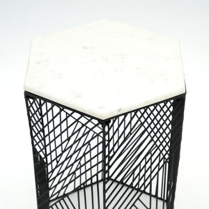 English Elm Nested Hexagonal Marble Top Side Tables Set with Black Wire Base for Modern Interiors B346P515507