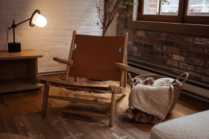 English Elm Hunting Lodge Armchair Solid Oak Frame Vegan Leather Upholstered Reading Chair B353P455673