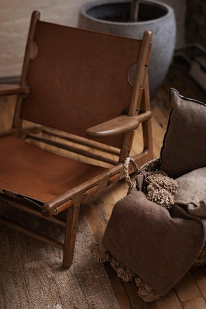 English Elm Hunting Armchair Solid Walnut Frame Vegan Leather Seat for Study or Living Room B353P455674