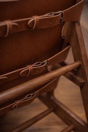 English Elm Hunting Armchair Solid Walnut Frame Vegan Leather Seat for Study or Living Room B353P455674