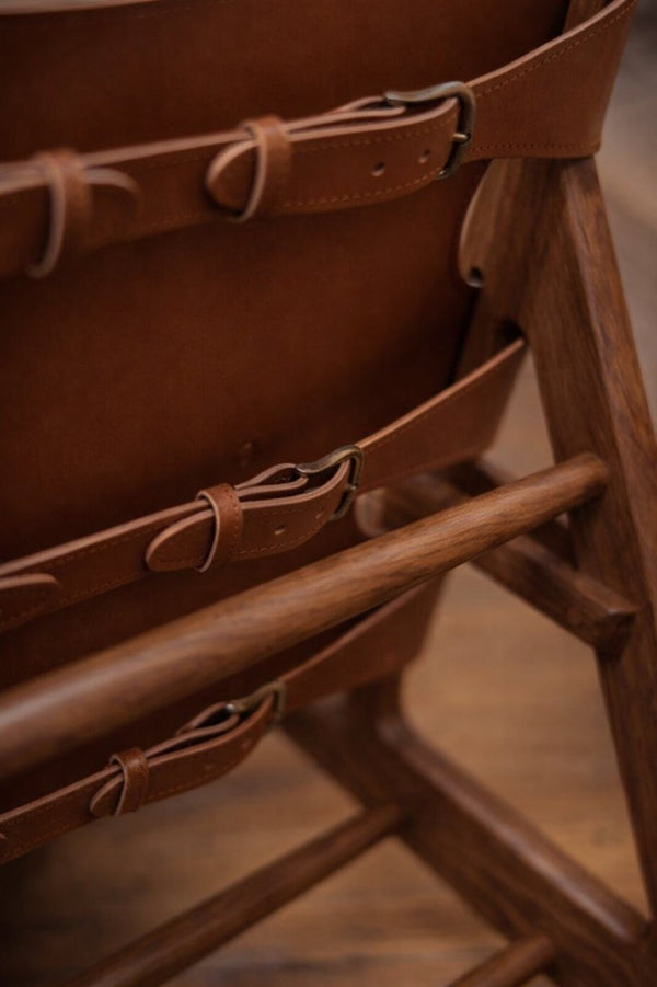 English Elm Hunting Armchair Solid Walnut Frame Vegan Leather Seat for Study or Living Room B353P455674