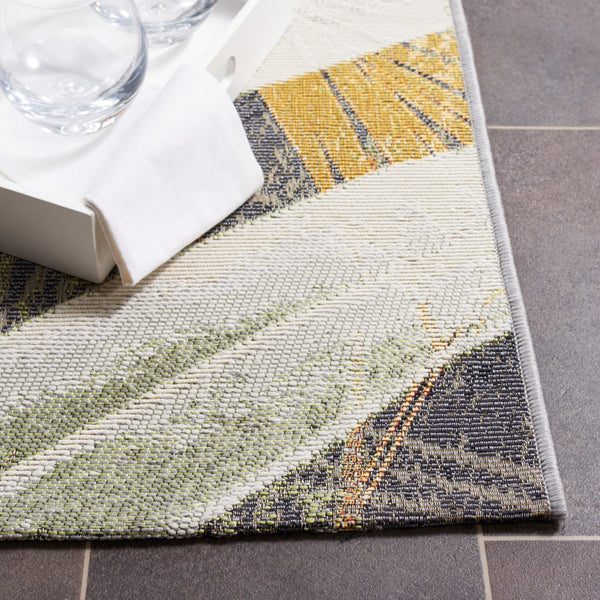 Safavieh Barbados 549 Power Loomed Indoor / Outdoor Rug Black Green / Gold BAR549Z-5