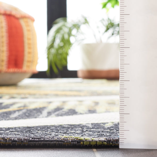 Safavieh Barbados 549 Power Loomed Indoor / Outdoor Rug Black Green / Gold BAR549Z-9