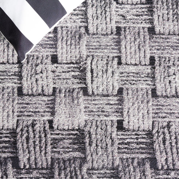 Safavieh Barbados 557 Power Loomed Indoor / Outdoor Rug Black / Ivory BAR557Z-5