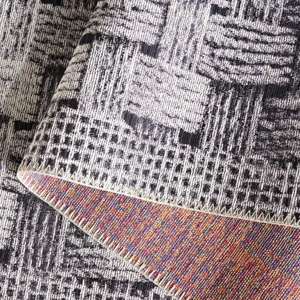 Safavieh Barbados 557 Power Loomed Indoor / Outdoor Rug Black / Ivory BAR557Z-5