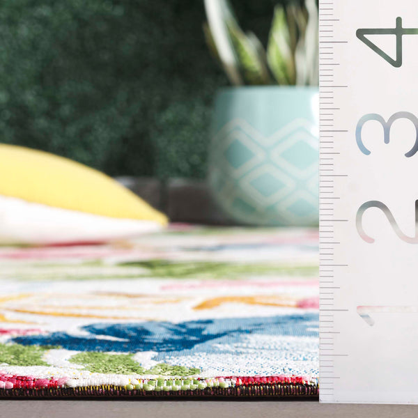 Safavieh Barbados Luxurious Square Area Rug - Elegant Ivory And Green Rust Design, Perfect For Any Space Ivory ,Green Rust 76% Polypropylene,23% Polyester 1% Backing Material Bar562a-5