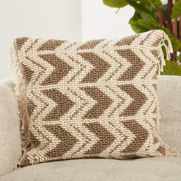 Jaipur Living Jaipur Living Boucle Chevron Throw Pillow with Macrame Tassel Trim Boho Square Accent Olive Poly Fill PLW103671