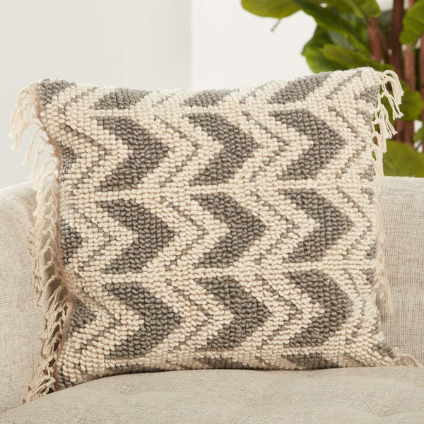 Jaipur Living Jaipur Living Boucle Chevron Wool Blend Pillow Cover with Macrame Tassel Trim Gray PLC102406