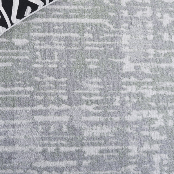 Safavieh Bayside Modern Abstract Runner Rug For Hallways - Durable, Soft, And Easy To Maintain, Made In Turkey Green ,Grey Polyester Bay132y-5