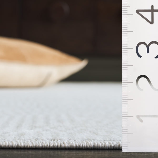 Safavieh Bayside Modern Runner Rug - Timeless Ivory And Grey Design For Elegant Home Décor And Comfort Ivory ,Light Grey Polyester Bay136b-5
