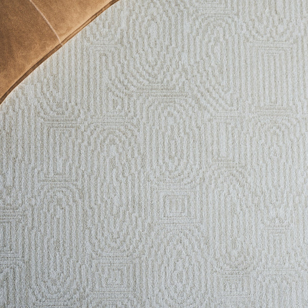 Safavieh Bayside Modern Runner Rug - Timeless Ivory And Grey Design For Elegant Home Décor And Comfort Ivory ,Light Grey Polyester Bay136b-5