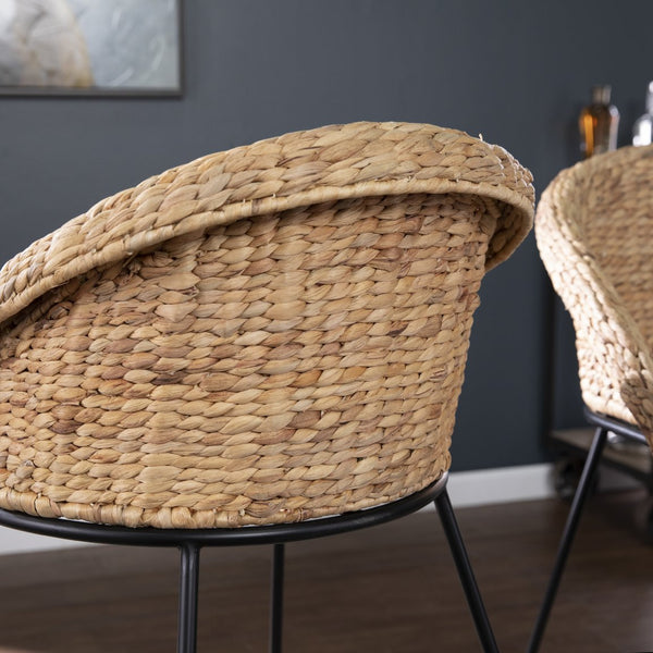 Safavieh Landrine Woven Water Hyacinth Counter Stools Set Of Two With Iron Frame For Coastal Kitchens NATURAL BC1130831