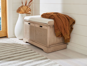Safavieh Landers Versatile Storage Bench With Cushioned Seat For Entryways, Mudrooms, And Bedrooms Sand BCH5702D