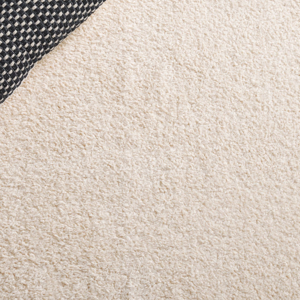 Safavieh Boucle Elegant Large Runner Area Rug - Luxurious Plush Comfort, Durable Construction, Washable Design Beige Polyester Bcl100b-57