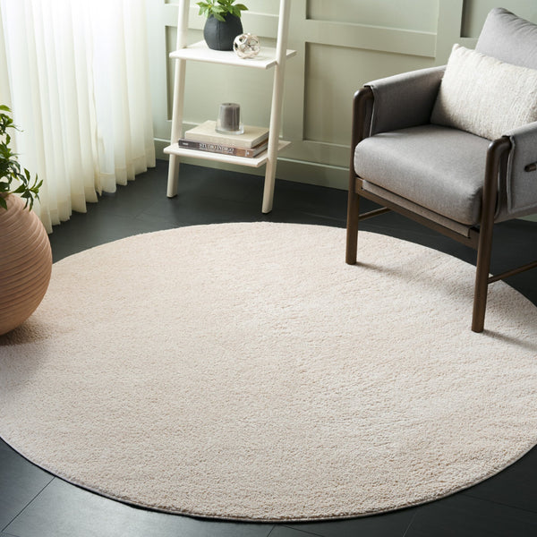 Safavieh Boucle Elegant Large Runner Area Rug - Luxurious Plush Comfort, Durable Construction, Washable Design Beige Polyester Bcl100b-6r