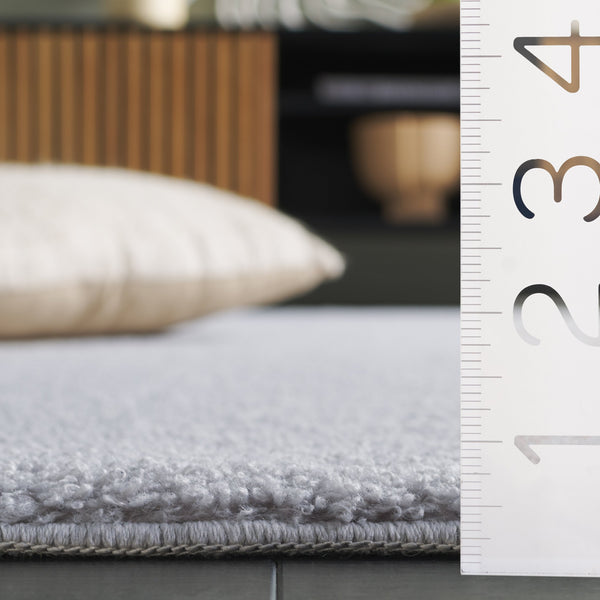 Safavieh Boucle Elegant Large Runner Area Rug - Luxurious Plush Comfort, Durable Construction, Washable Design Grey Polyester Bcl100f-57