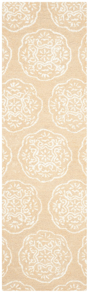 Safavieh Bella Hand Tufted  Rug Beige / Ivory BEL711A-2