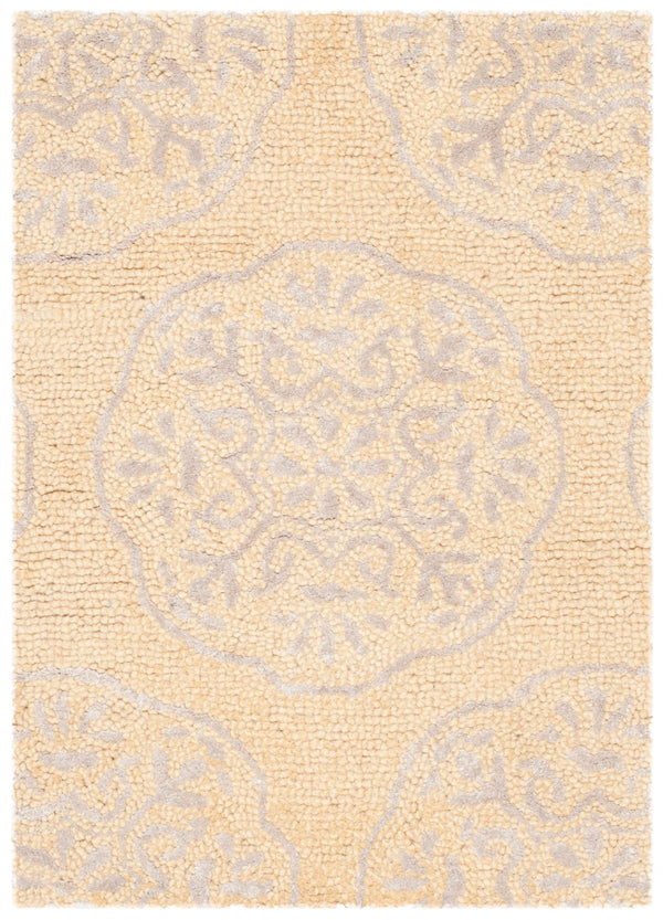 Safavieh Bella Hand Tufted  Rug Beige / Silver BEL711B-2