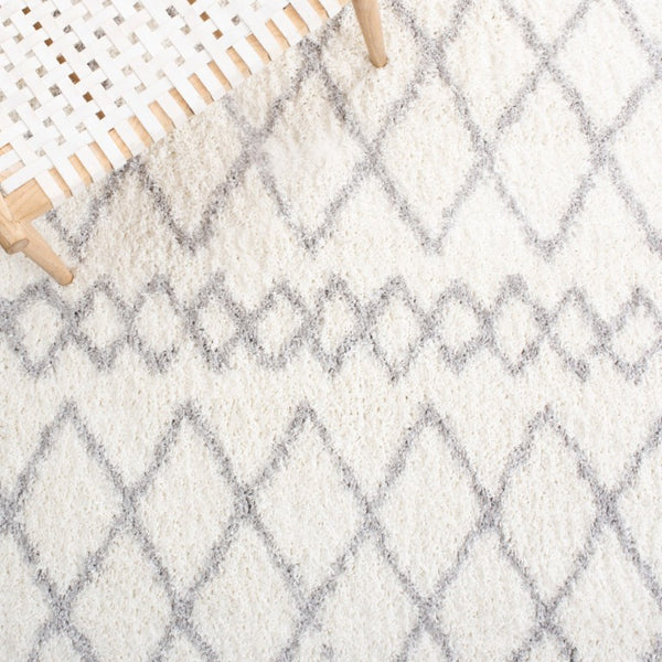 Safavieh Berber Shag Ivory Diamond Jute Blend Plush Area Rug for Living and Dining Rooms BER165F-10