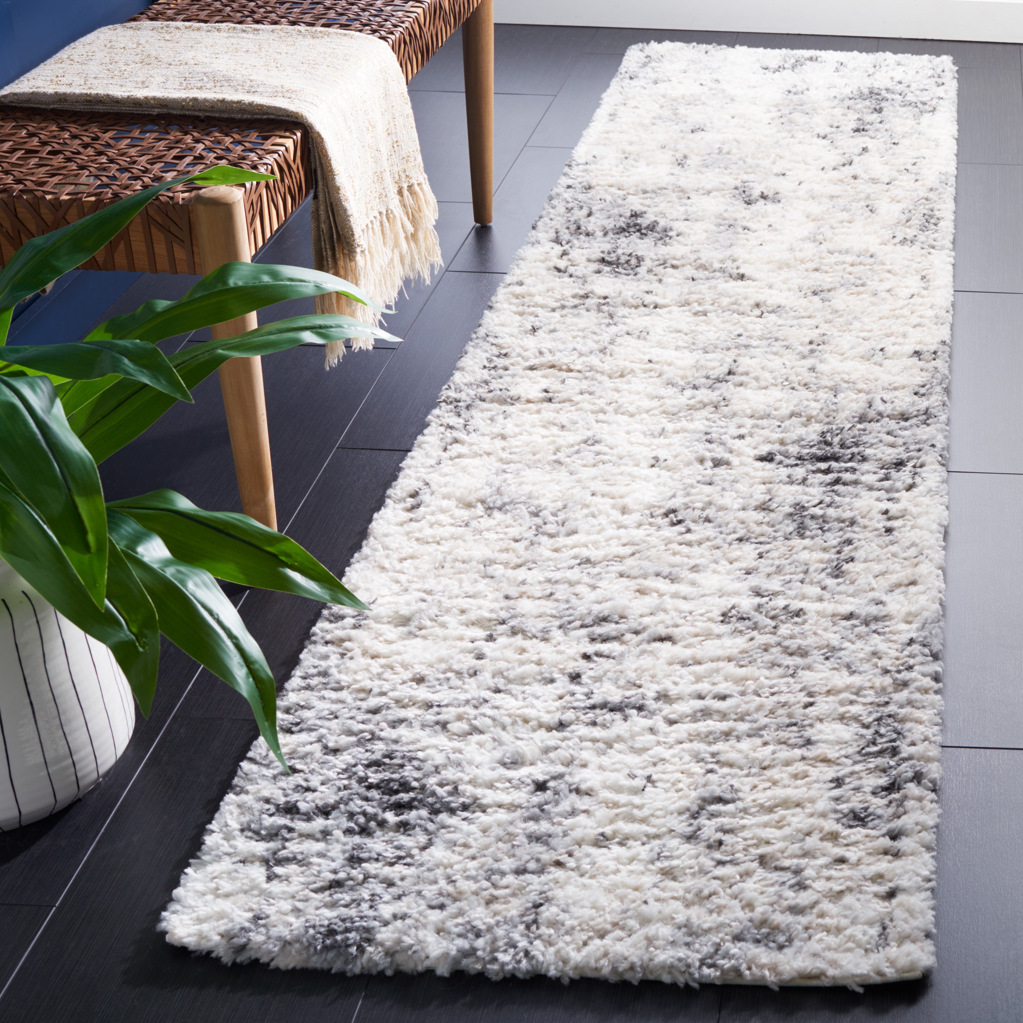 BERBER Shag Area Rug - Luxurious Turkish Design with Abstract Pattern