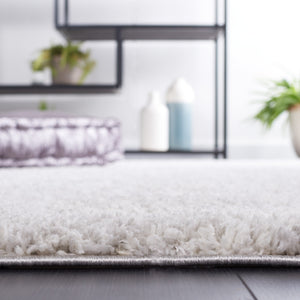 Safavieh Berber Round Area Rug - Luxurious Modern Shag In Ivory And Beige, Perfect For Cozy Living Spaces Grey ,Ivory Polyester Pile Ber563g-210