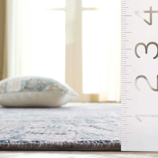 Safavieh Bedford Elegant Area Rug - Hand Loomed Artistic Design For Modern Living Spaces - 3/8" Height Grey ,Blue 60% Viscose,20% Wool,20% Cotton Bfd101m-6