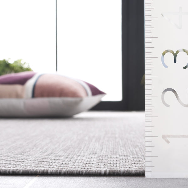 Safavieh Beach House 260b Stylish Runner Rug For Elegant Spaces - Durable, Soft, And Versatile Décor Solution Grey 85% Polypropylene,15% Polyester Bhs260f-4