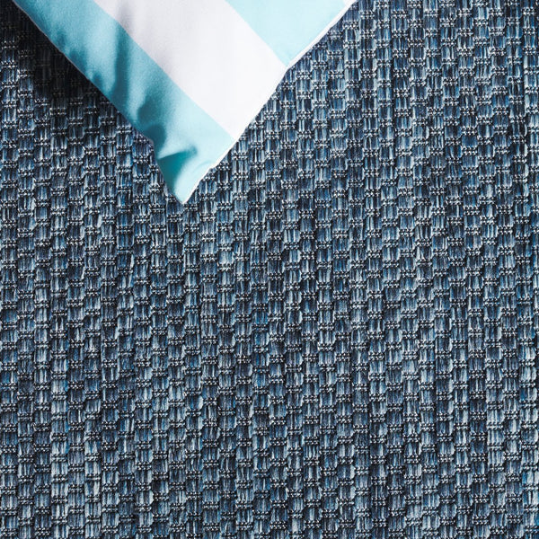 Safavieh Beach House 260b Stylish Runner Rug For Elegant Spaces - Durable, Soft, And Versatile Décor Solution Navy 85% Polypropylene,15% Polyester Bhs260n-8