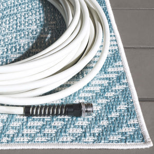 Safavieh Beach House Elegant Indoor/Outdoor Area Rug - Stylish, Durable, And Perfect For Coastal Living Spaces Aqua ,Ivory 85% Polypropylene,15% Polyester Bhs264j-7r