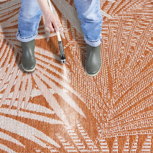 Safavieh Beach House Elegant Indoor/Outdoor Area Rug - Stylish, Durable, And Perfect For Coastal Living Spaces Orange ,Ivory 85% Polypropylene,15% Polyester Bhs264p-26