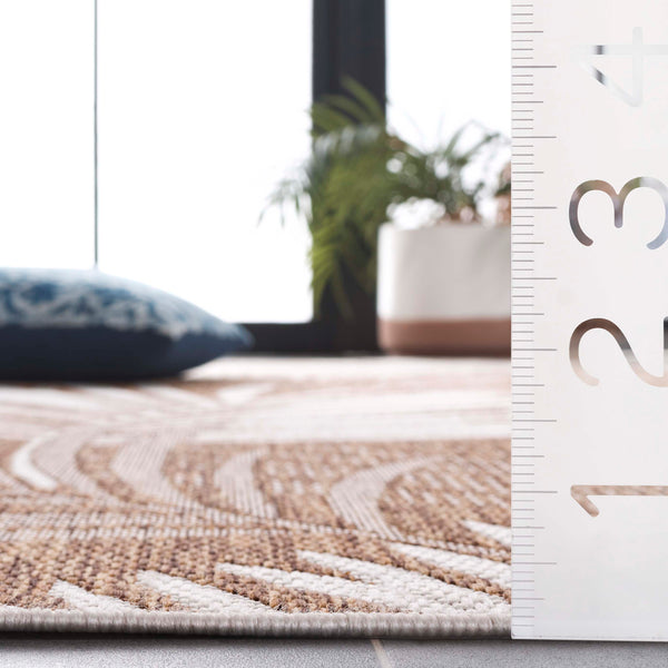 Safavieh Beach House Elegant Indoor/Outdoor Area Rug - Stylish, Durable, And Perfect For Coastal Living Spaces Brown ,Ivory 85% Polypropylene,15% Polyester Bhs264t-26