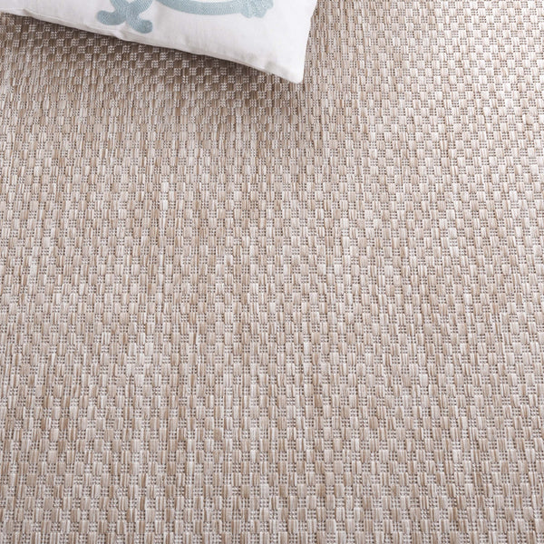 Safavieh Beach House 272b Chic Area Rug - Durable Polypropylene Blend For Stylish Home Décor And Comfort Beige 85% Polypropylene,15% Polyester Bhs272b-7sq