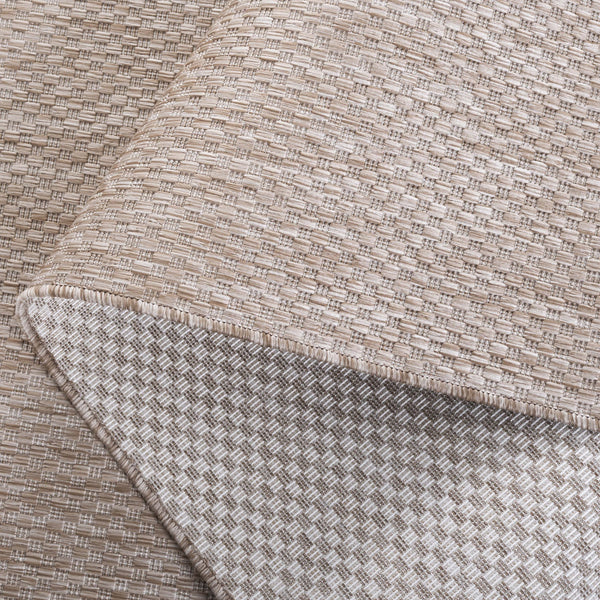 Safavieh Beach House 272b Chic Area Rug - Durable Polypropylene Blend For Stylish Home Décor And Comfort Beige 85% Polypropylene,15% Polyester Bhs272b-7sq