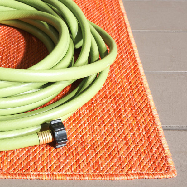 Safavieh Beach House 274m Indoor/Outdoor Area Rug - Stylish, Durable, And Perfect For Coastal Décor Spaces Orange 85% Polypropylene,15% Polyester Bhs274p-28