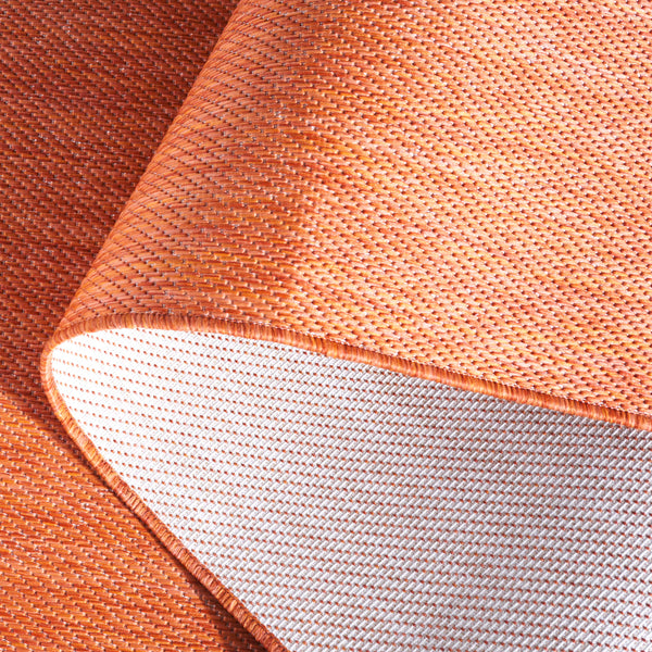Safavieh Beach House Vibrant Indoor/Outdoor Area Rug - Luxurious, Durable, And Stylish For Any Space Orange 85% Polypropylene,15% Polyester Bhs274p-4