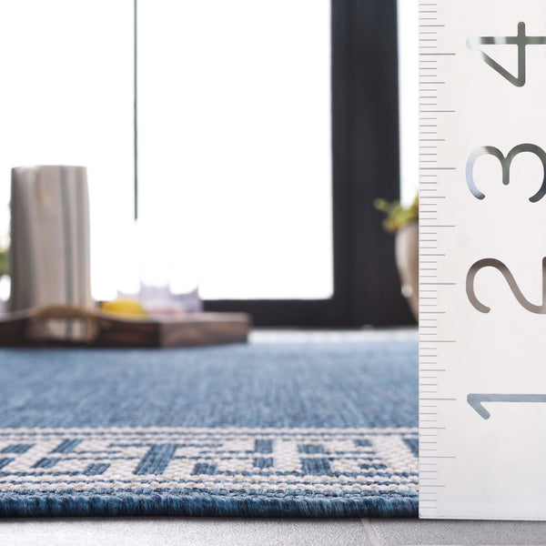 Safavieh Beach Area Rug - Timeless Blue And Ivory Design For Indoor & Outdoor Elegance, Crafted In Turkey Blue ,Ivory 85% Polypropylene,15% Polyester Bhs276m-4