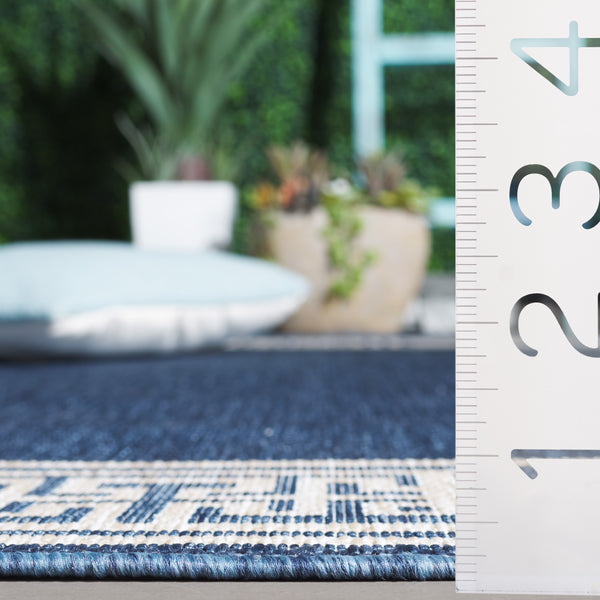 Safavieh Beach Area Rug - Timeless Blue And Ivory Design For Indoor & Outdoor Elegance, Crafted In Turkey Blue ,Ivory 85% Polypropylene,15% Polyester Bhs276m-4