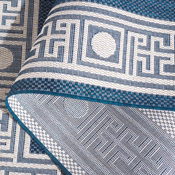 Safavieh Beach Area Rug - Timeless Blue And Ivory Design For Indoor & Outdoor Elegance, Crafted In Turkey Blue ,Ivory 85% Polypropylene,15% Polyester Bhs276m-4