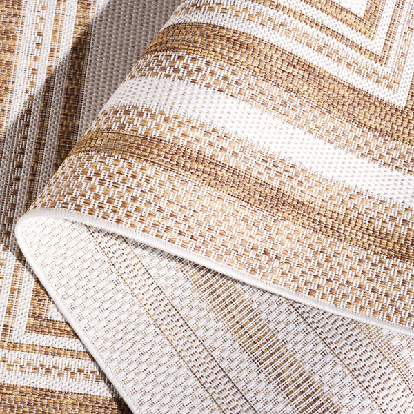 Safavieh Beach Indoor/Outdoor Rug - Elegant Beige And Brown Design, Durable & Comfortable For Any Space Beige ,Brown 85% Polypropylene,15% Polyester Bhs284b-7r