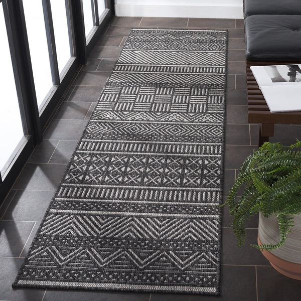 Safavieh Beach House Charcoal And Grey Area Rug - Durable, Elegant Design For Indoor And Outdoor Spaces Charcoal ,Grey 85% Polypropylene,15% Polyester Bhs288h-9