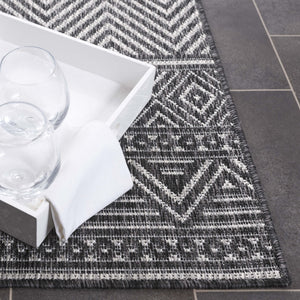 Safavieh Beach House Charcoal And Grey Area Rug - Durable, Elegant Design For Indoor And Outdoor Spaces Charcoal ,Grey 85% Polypropylene,15% Polyester Bhs288h-9