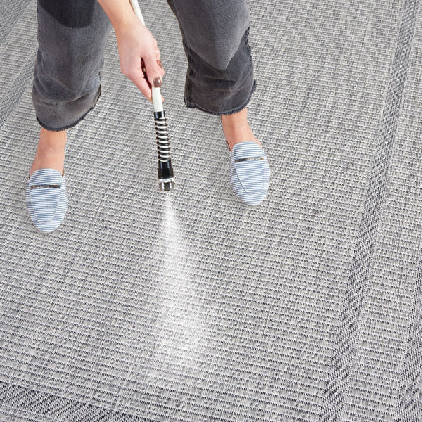 Safavieh Beach Area Rug: Elegant Power-loomed Design For Indoor & Outdoor Spaces - Durable, Oeko-tex Certified Grey ,Charcoal 85% Polypropylene,15% Polyester Bhs290f-4