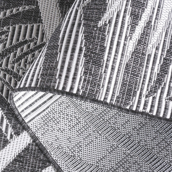 Safavieh Beach Modern Elegance Area Rug – Stylish Charcoal & Ivory Design For Indoor/Outdoor Spaces Charcoal ,Ivory 85% Polypropylene,15% Polyester Bhs294h-7r