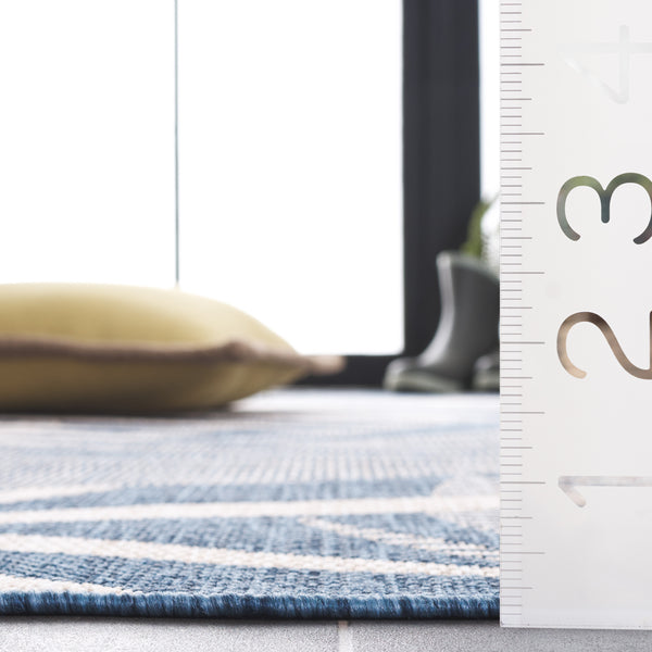 Safavieh Beach Modern Elegance Area Rug – Stylish Charcoal & Ivory Design For Indoor/Outdoor Spaces Blue ,Ivory 85% Polypropylene,15% Polyester Bhs294m-8