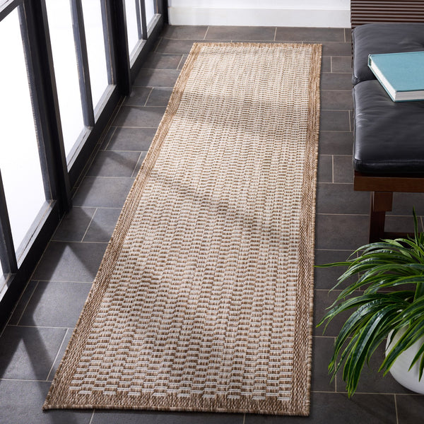 Safavieh Beach Contemporary Round Area Rug - Luxurious Plush Design For Indoor/Outdoor Elegant Spaces Brown ,Ivory Polypropylene Bhs404t-8