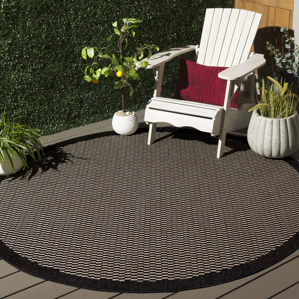 Safavieh Beach Contemporary Round Area Rug - Luxurious Plush Design For Indoor/Outdoor Elegant Spaces Black ,Beige Polypropylene Bhs404z-8