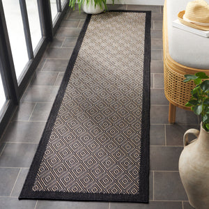 Safavieh Beach Indoor/Outdoor Elegant Diamond Pattern Rug - Durable, Stylish, Easy Maintenance, Modern Charm Black ,Ivory Polypropylene Bhs406z-7sq